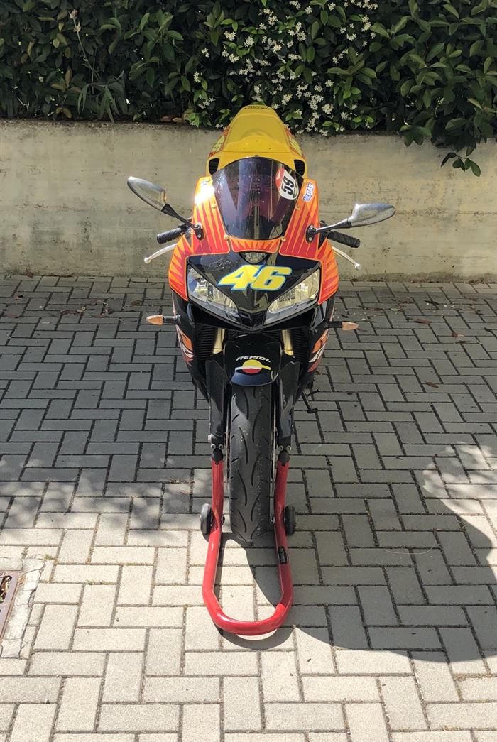 honda cbr 600 replica valentino rossi usata